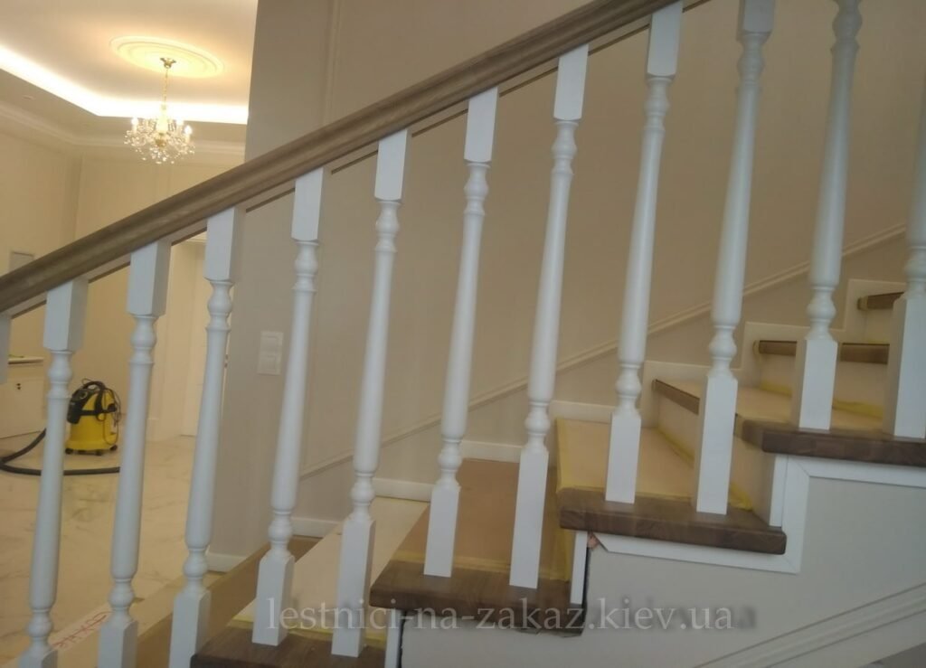 лестница в минимализм стиле