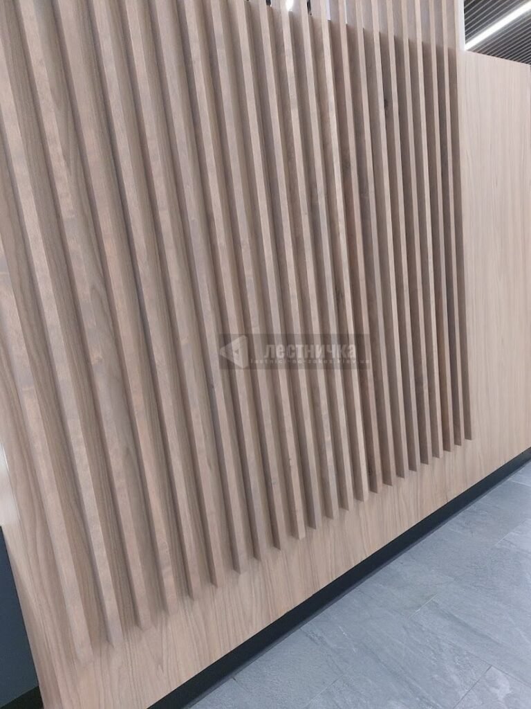 Декоративные деревянные рейки на мебели