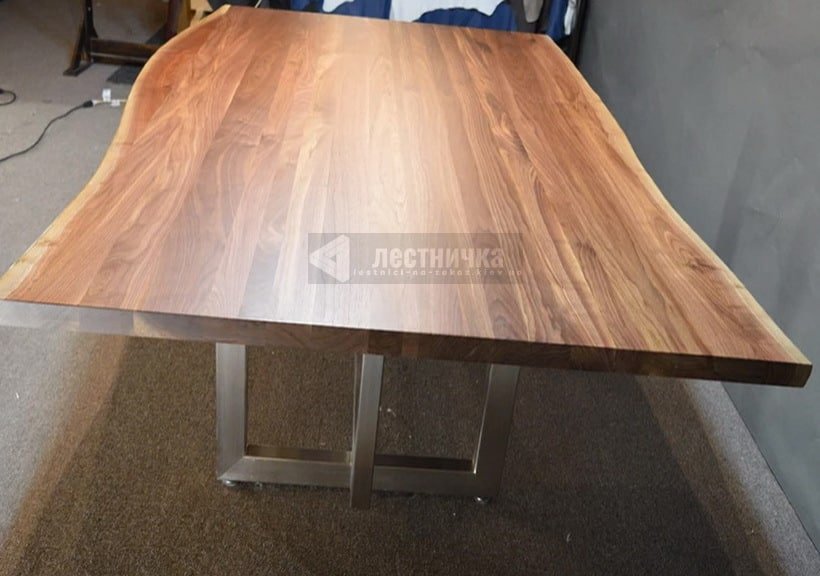 Обеденный стол из массива дерева Бровары
