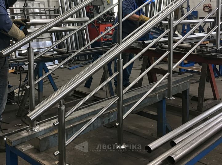 монтаж перил нержавейка