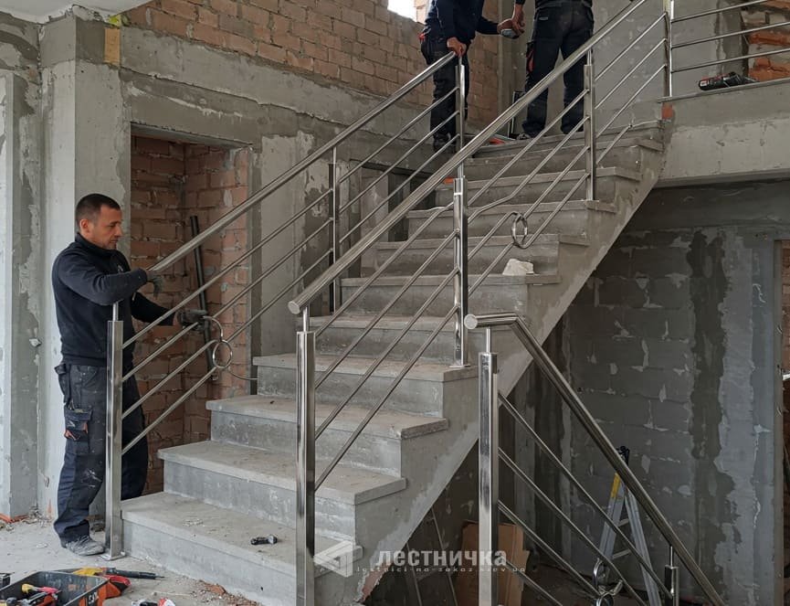 ограждения из нержавеющей стали для лестниц