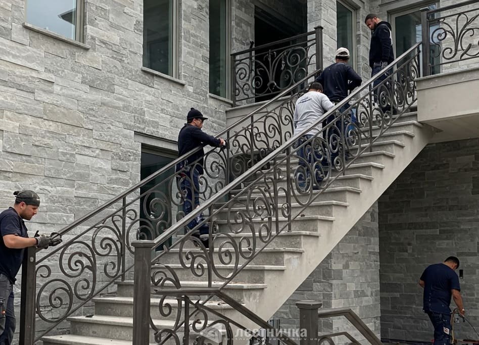 перила в подъезд нержавейка
